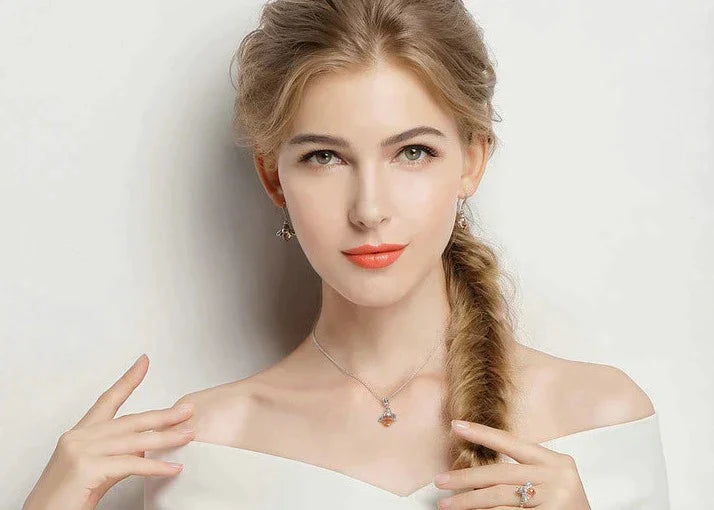 Royal Bee Swarm Earrings - Elegant and Unique Accessory