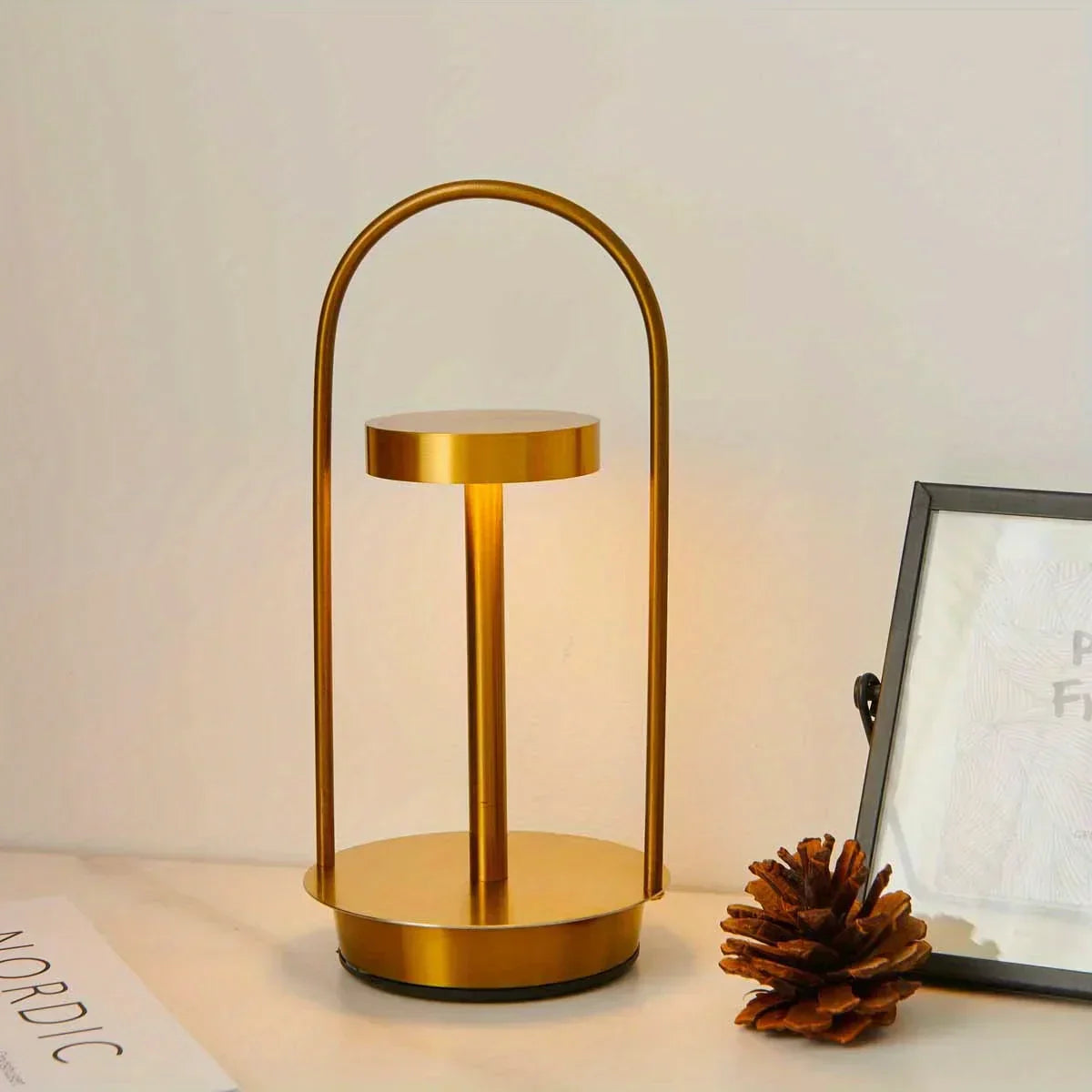 Trådlamp Rechargeable LumiLight Table Lamp - Elegant Portable Table Lamp for a Refined Atmosphere