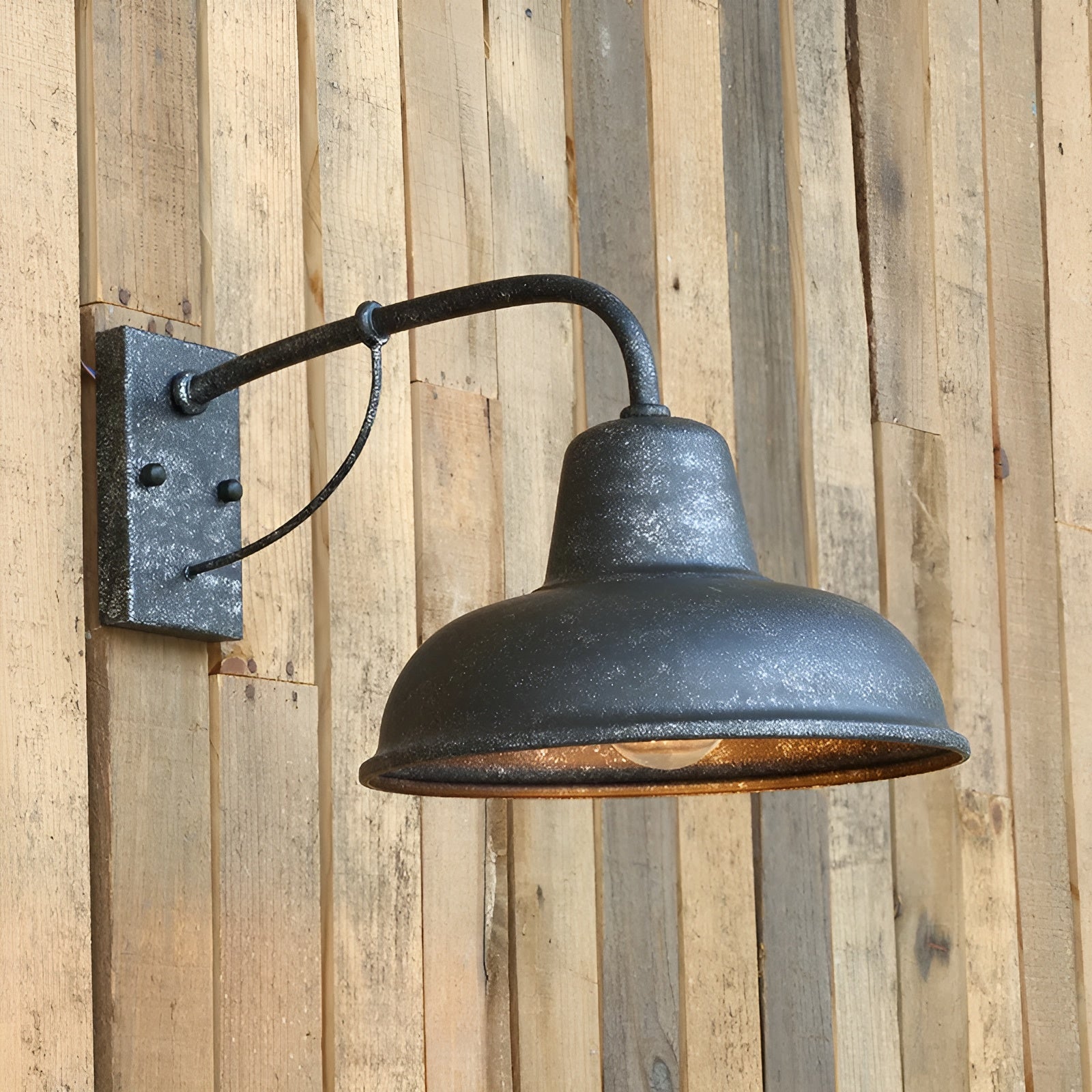 Vintage Farmhouse Lamp - Industrial Vintage Wall Lamp for Atmospheric Lighting