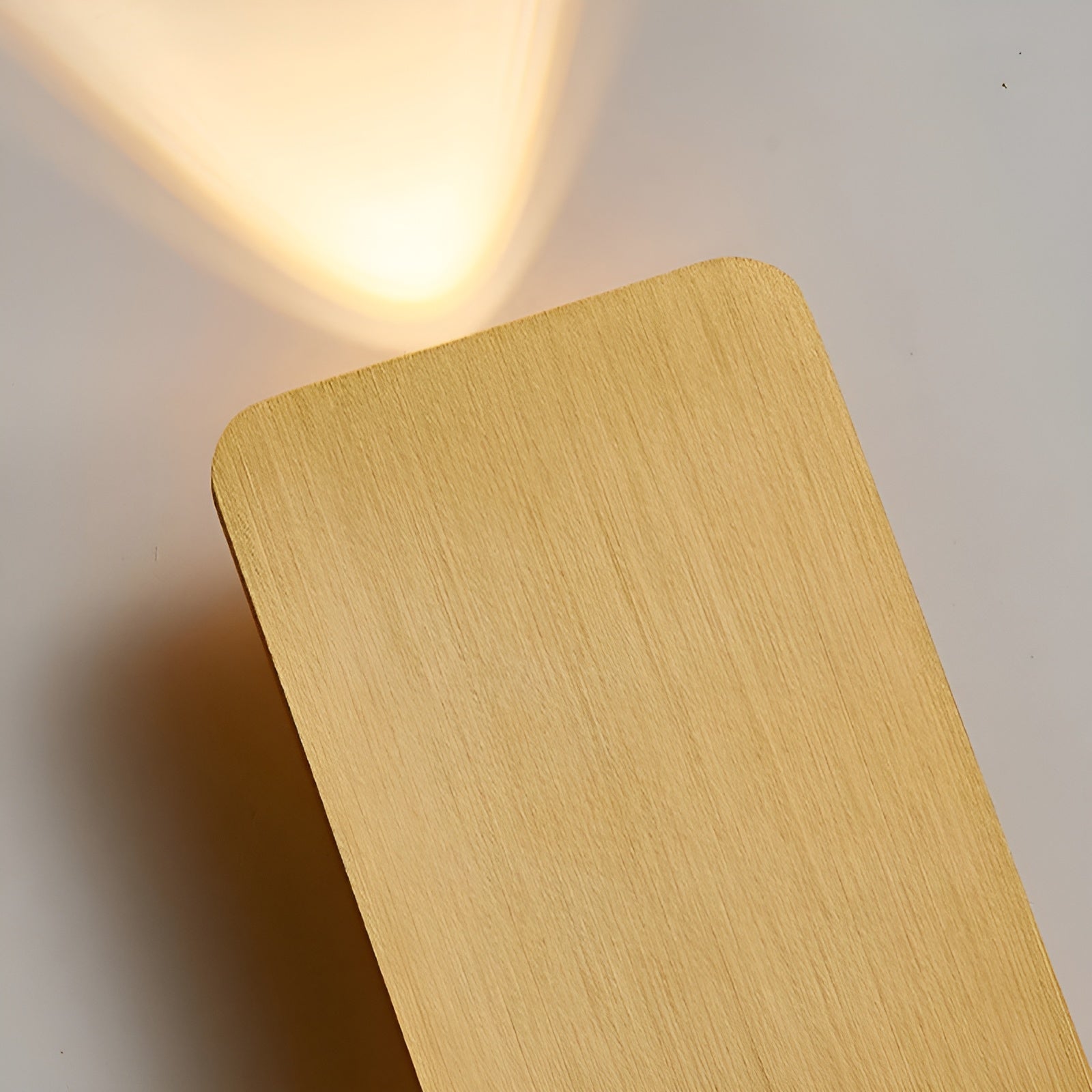 Luxurious Scandinavian LED Wall Lamp - Stylish Lighting for Every Room