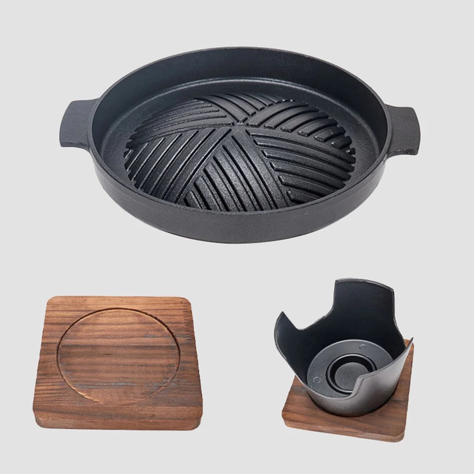 GrillMaster Pro - Stylish Portable BBQ for Outdoor Enjoyment