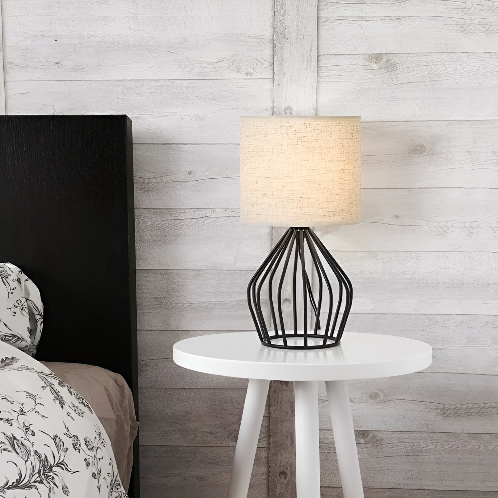 Elegant Desk Lamp with Linen Shade and Metal Base – Perfect Lighting