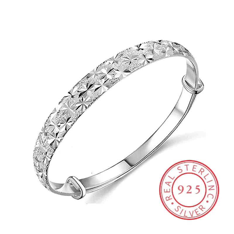 Captivating Star-Shaped Silver Bracelet for a Radiant Look