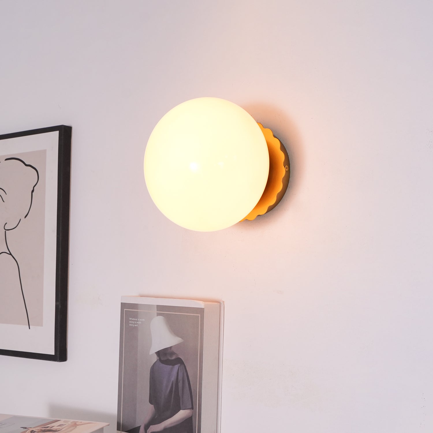 ChicGlow - Elegant Pink Glass Lamp for Stylish Homes