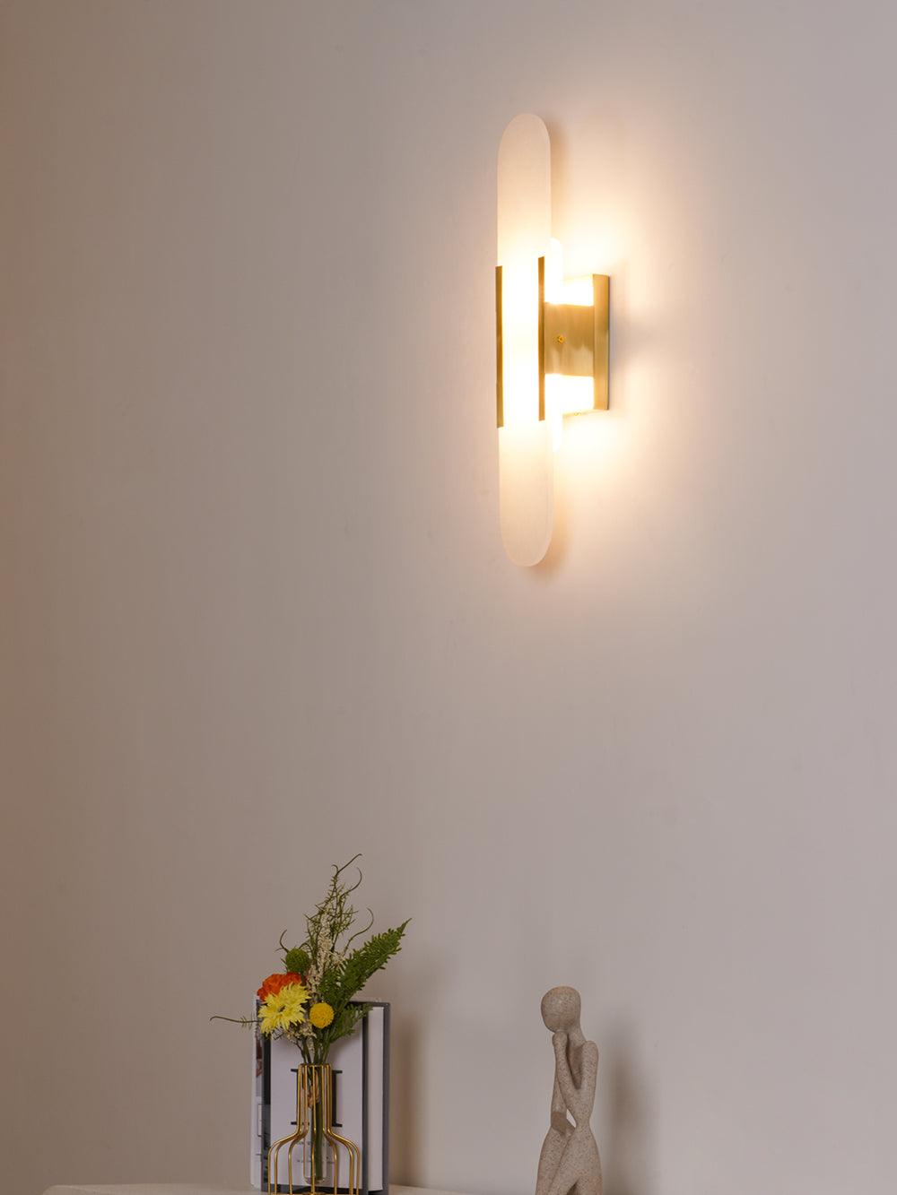 Elegant Melange - Handgjord Alabaster Vägglampa