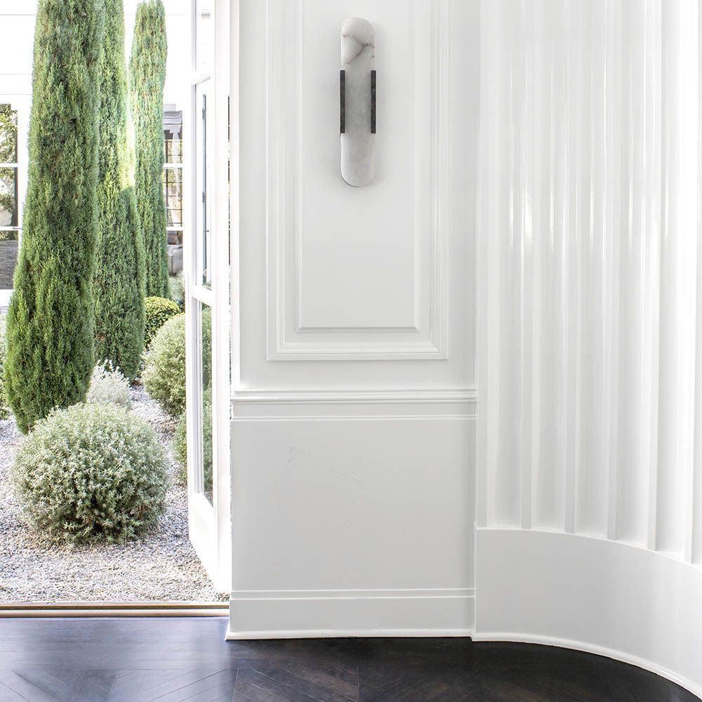 Elegant Melange - Handgjord Alabaster Vägglampa