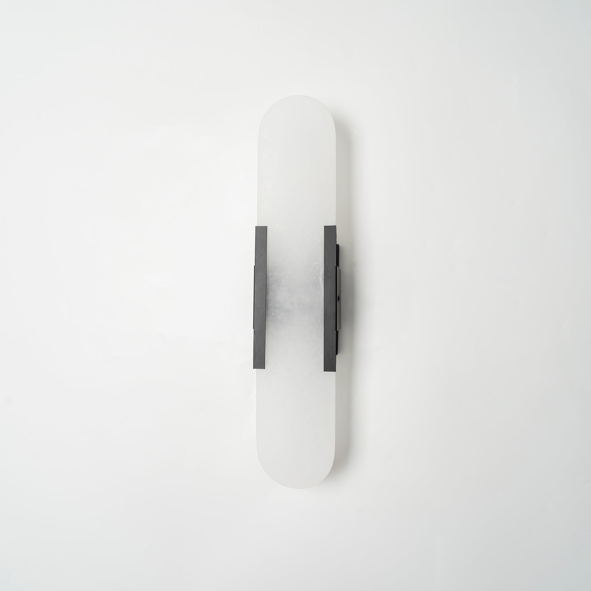 Elegant Melange - Handgjord Alabaster Vägglampa