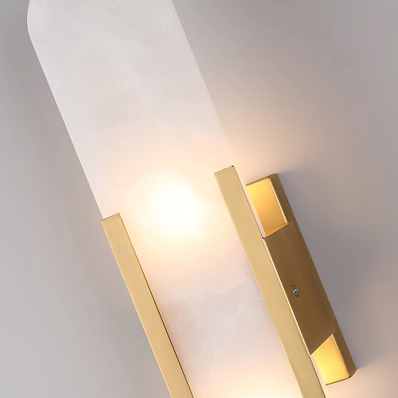 Elegant Melange - Handgjord Alabaster Vägglampa