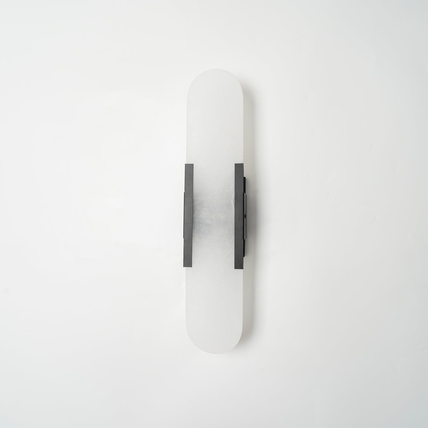 Elegant Melange - Handgjord Alabaster Vägglampa