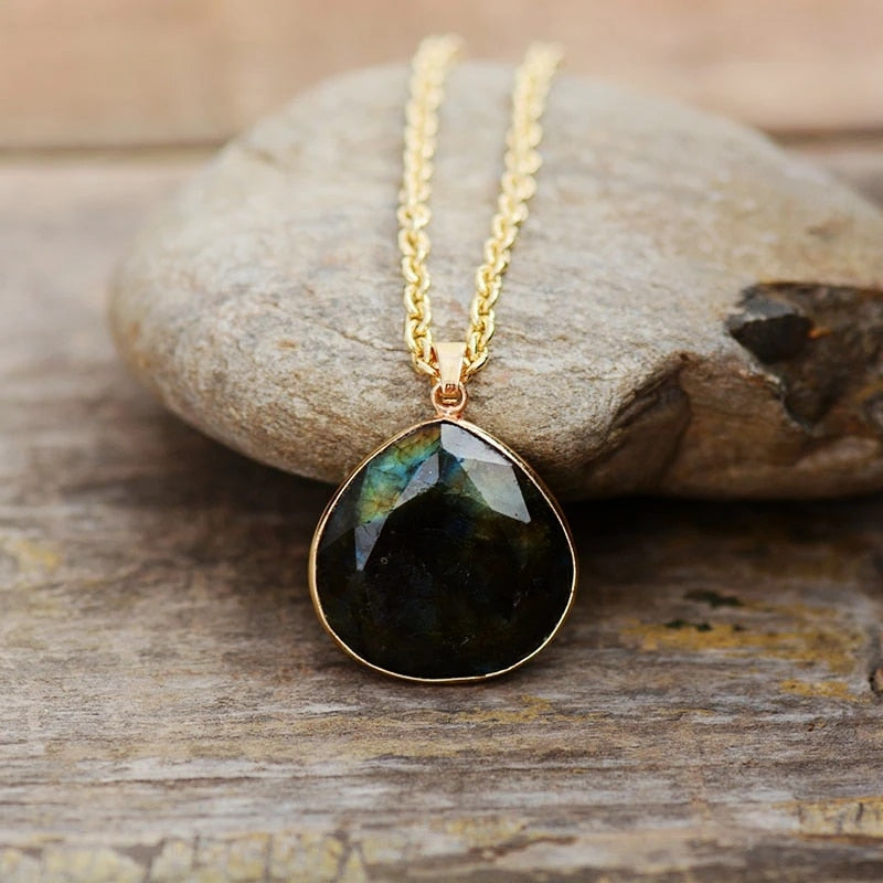 Refined Labradorite Drop Necklace with Luxurious Gold Finish - Elyria