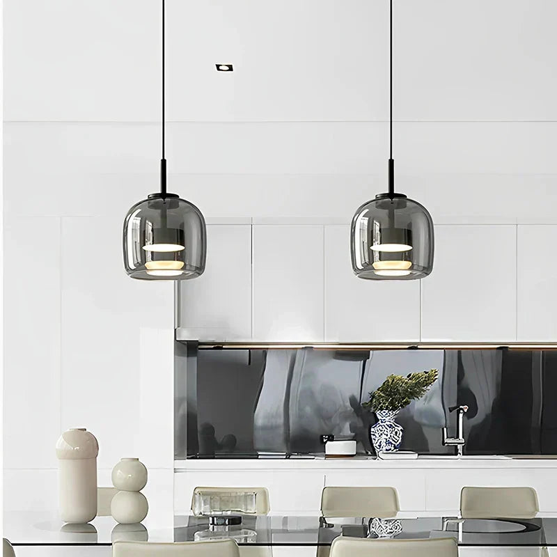 CrystalGlow Pendant - Elegant Hanging Lamp in Clear Glass