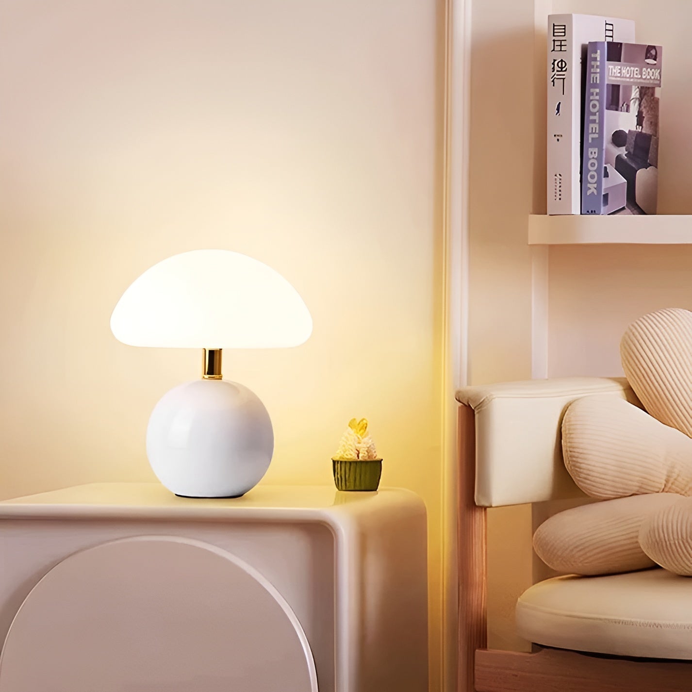 Elegant Mushroom LED Lamp – Warm Light & Luxurious Atmosphere