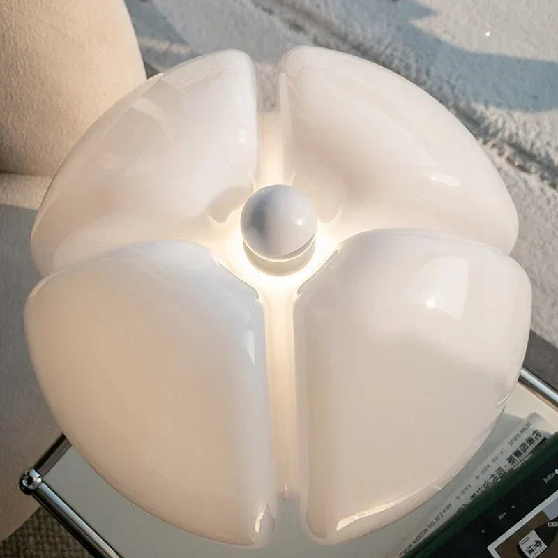 FloraLuxe - Elegant Flower Table Lamp for Interior Design