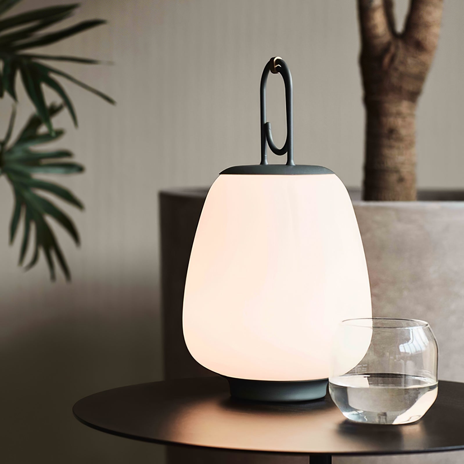VintageGlow Lantern - Wire Lamp with Luxurious Design