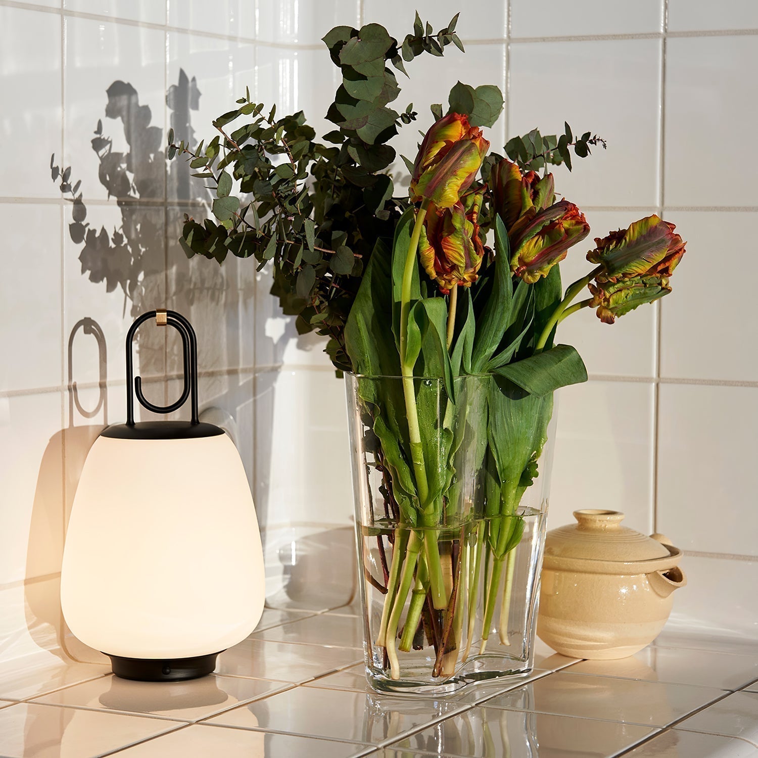 VintageGlow Lantern - Wire Lamp with Luxurious Design