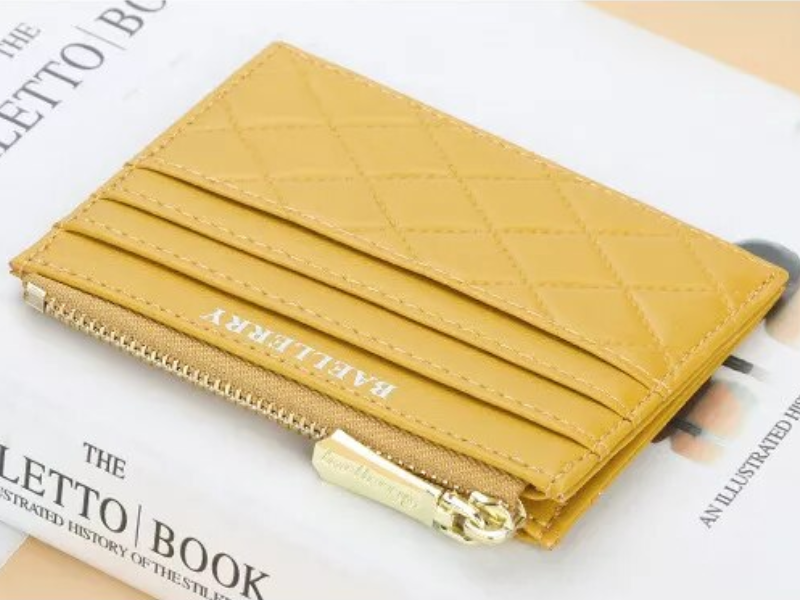 CardMate – Stylish padded card holder for your desk