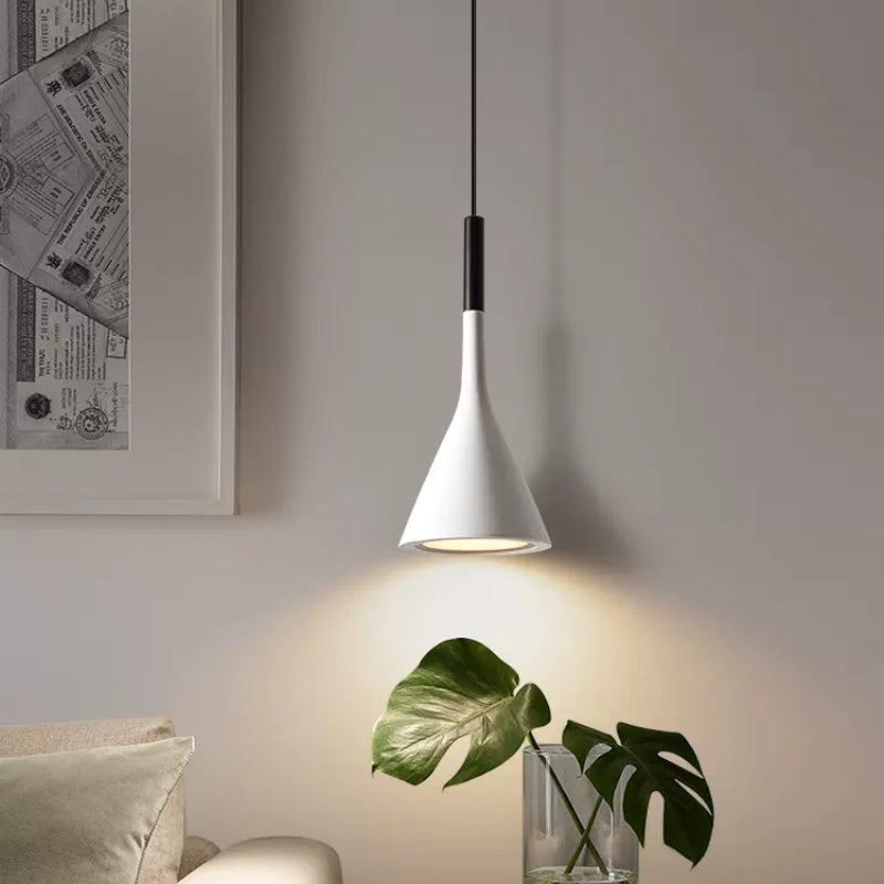 OrchidGlow Wall Lamp – Scandinavian Design for Elegant Lighting