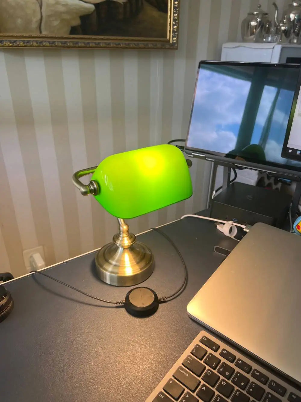 Retro Mini Skrivbordslampa NostalGlow – Kompakt Elegans