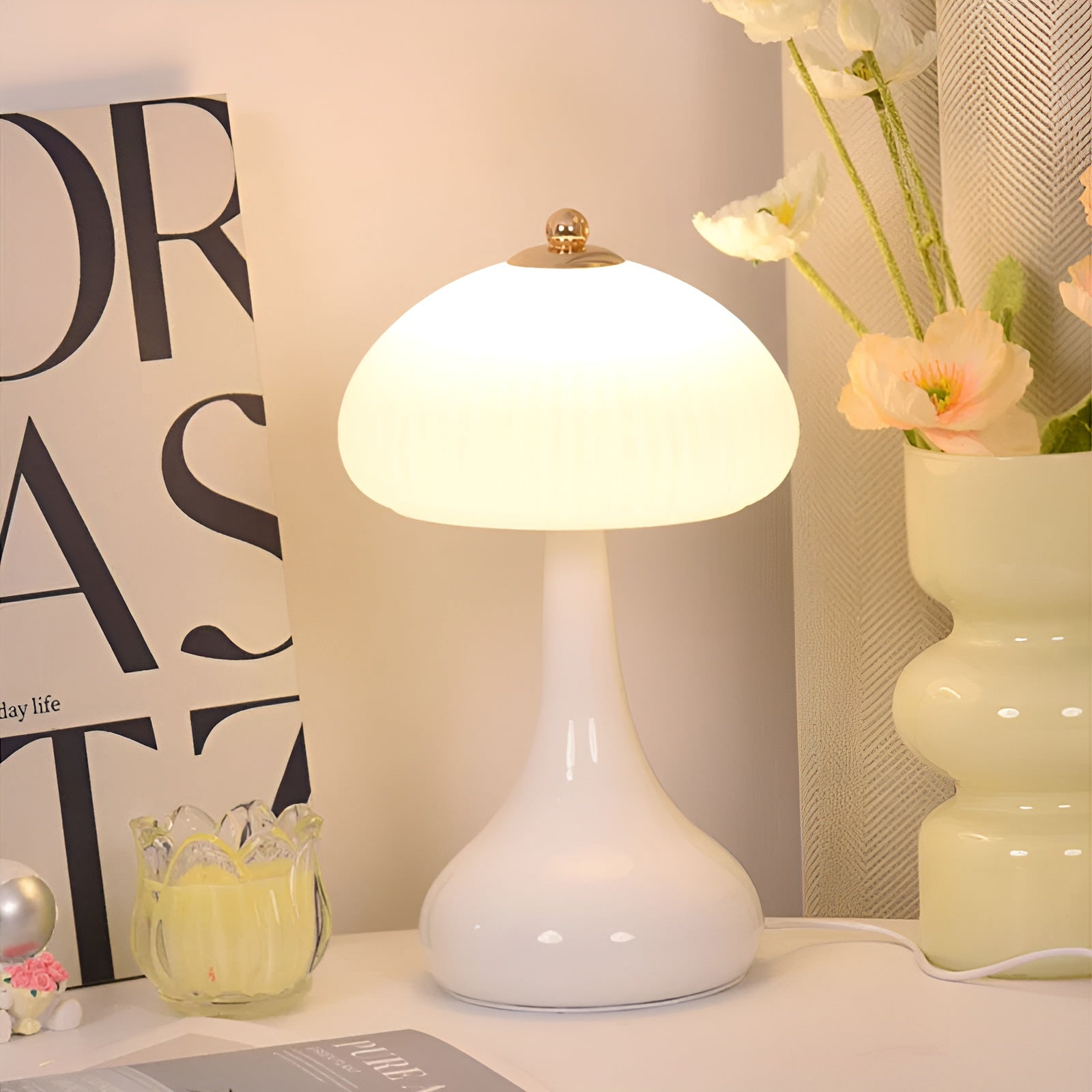 Eleganza Luxe Desk Lamp – Timeless Toad Shape with LED Dimming Function in Soft Colors