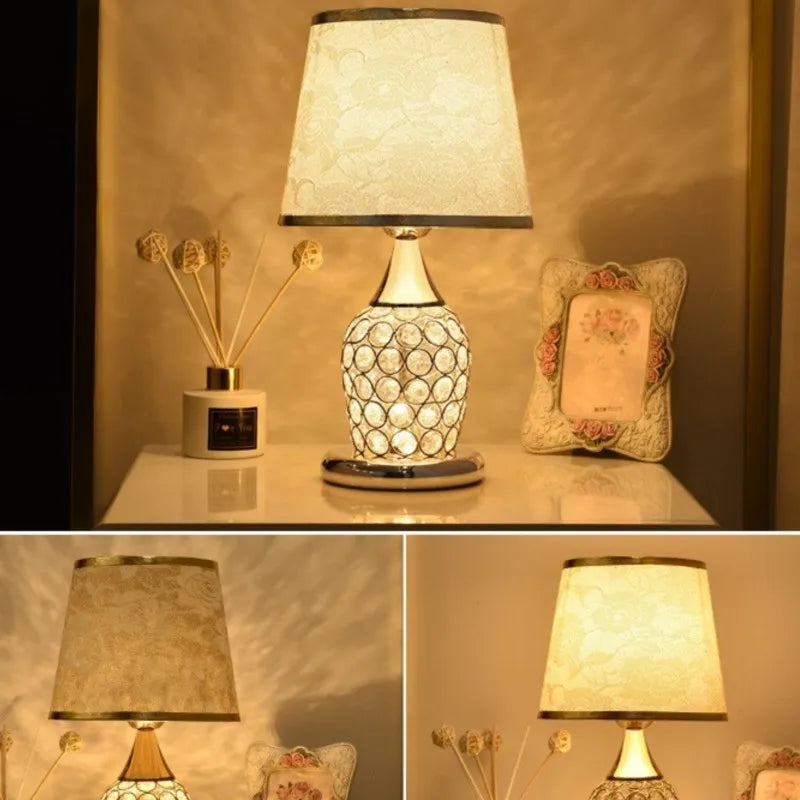 CrystalGlow - Elegant Bordslampa i Kristallglas