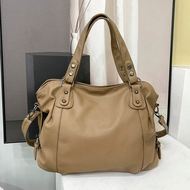 Isabela Tote – Trendy and Spacious Student Bag
