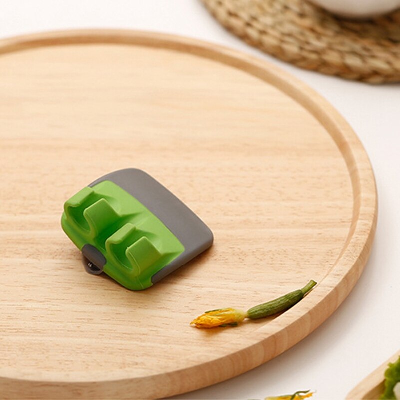 FingerGuard - Safe Vegetable Peeler for the Kitchen
