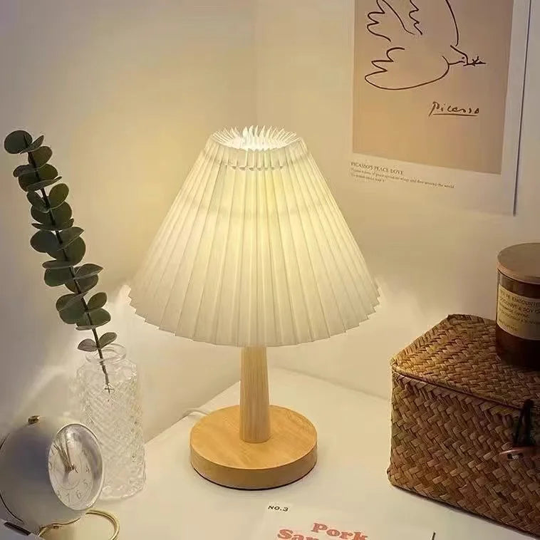 Foldable Pleated Table Lamp - Stylish Foldable LED Table Lamp for Unique Interior Design