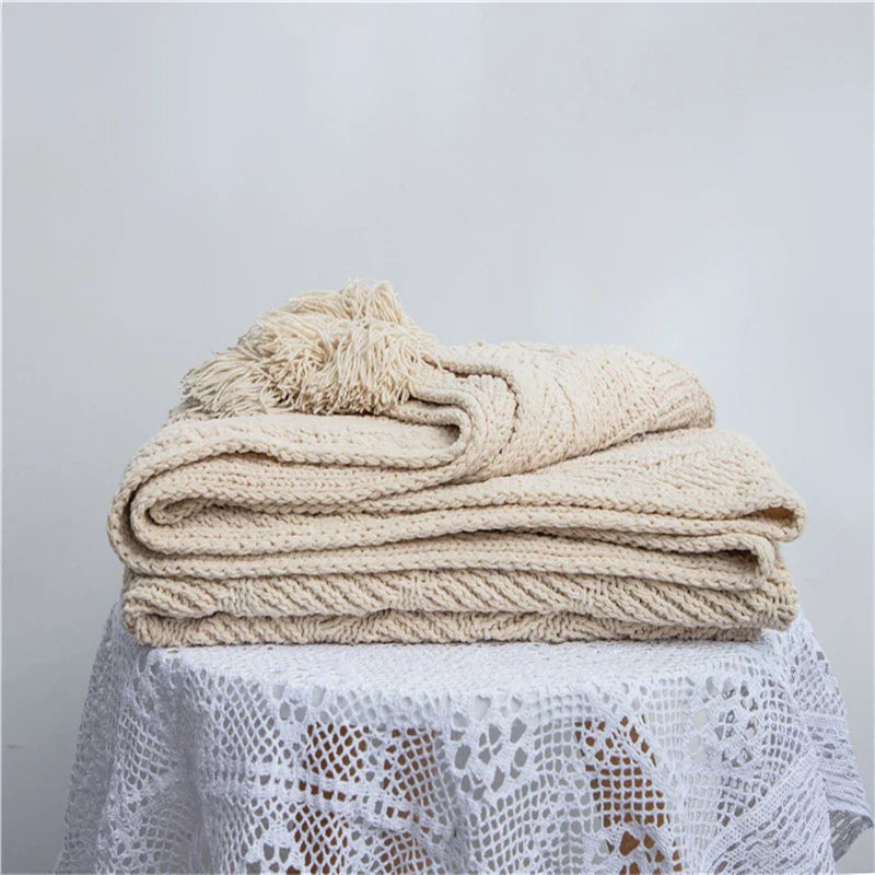HeartCozy Throw – Luxurious Chenille Cushion with Heart Puffs