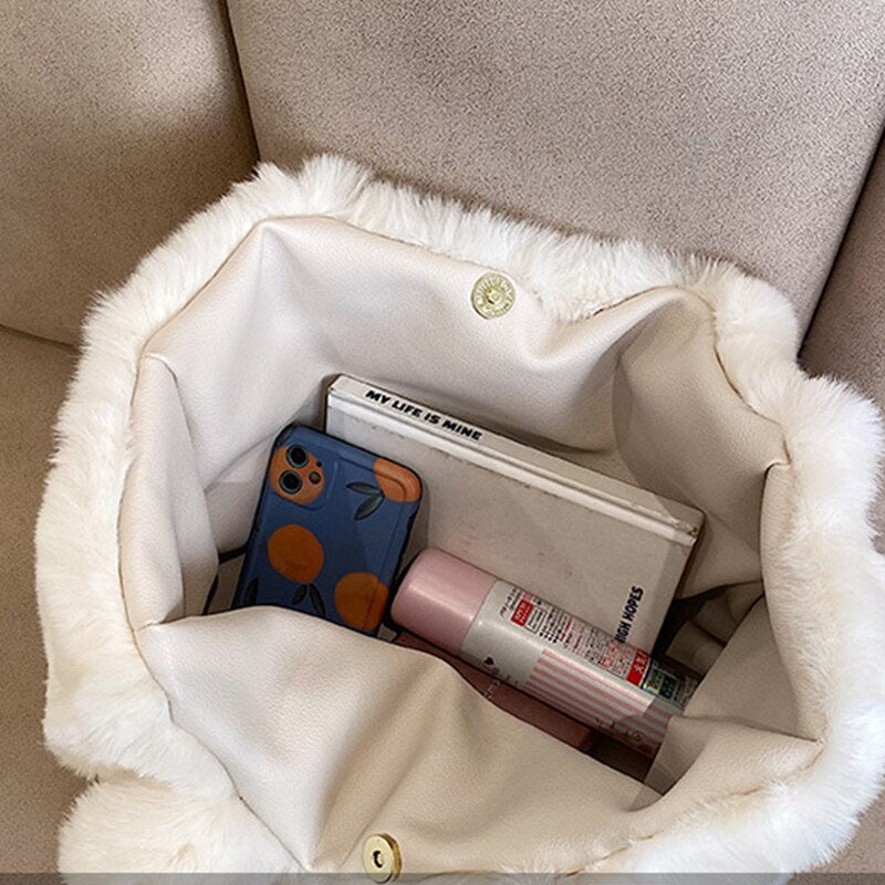 Pipa Plush Bag – Winter Comfortable Women's Handbag