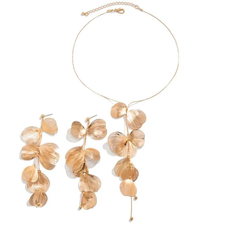 LeafElegance Set - Leaf Pendant and Earrings