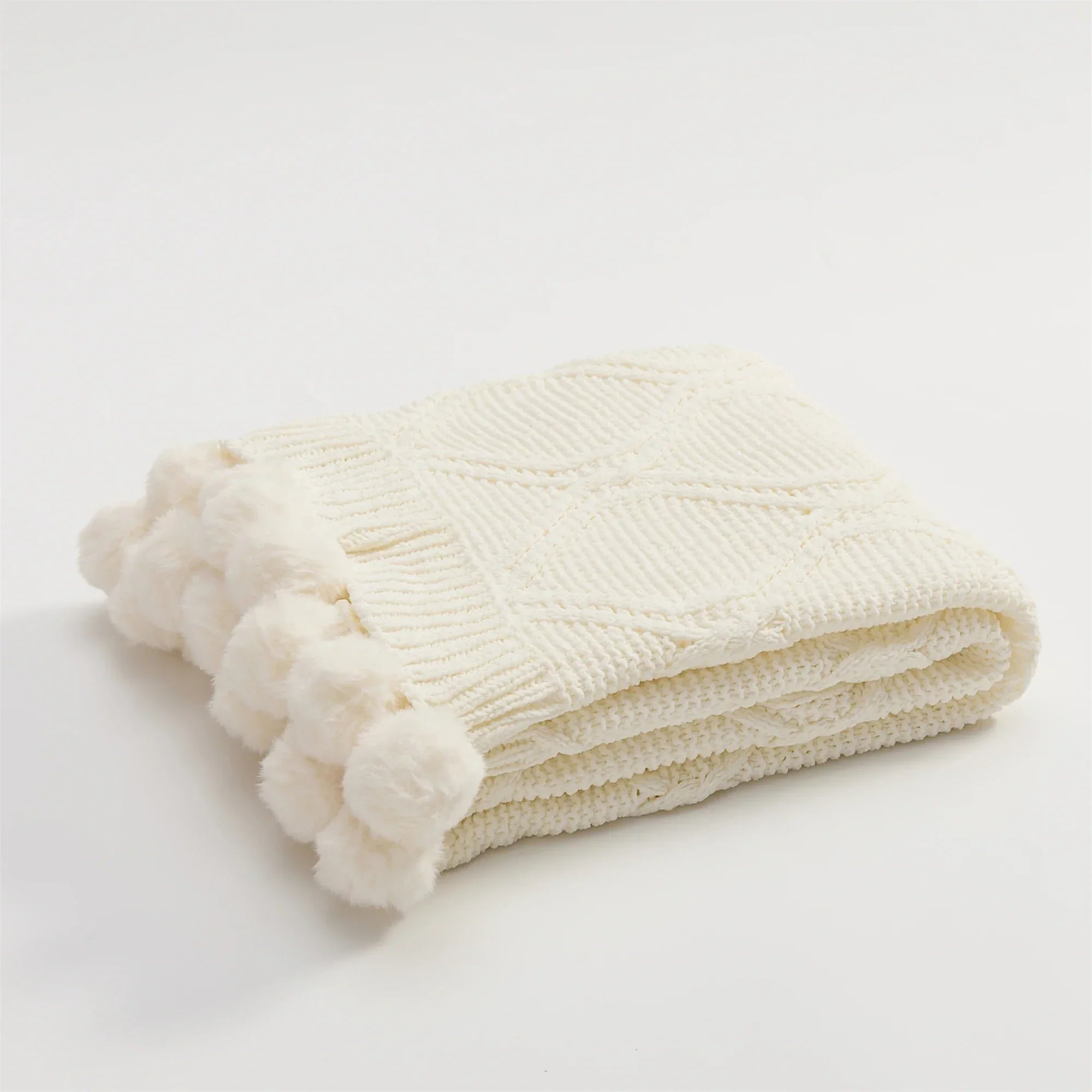 HeartCozy Throw – Luxurious Chenille Cushion with Heart Puffs