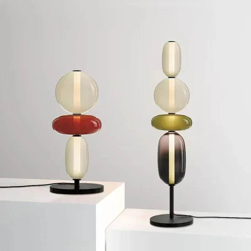 ChromaLuxe - Designer Golvlampa med Färgaccenter för en Sprudlande Atmosfär