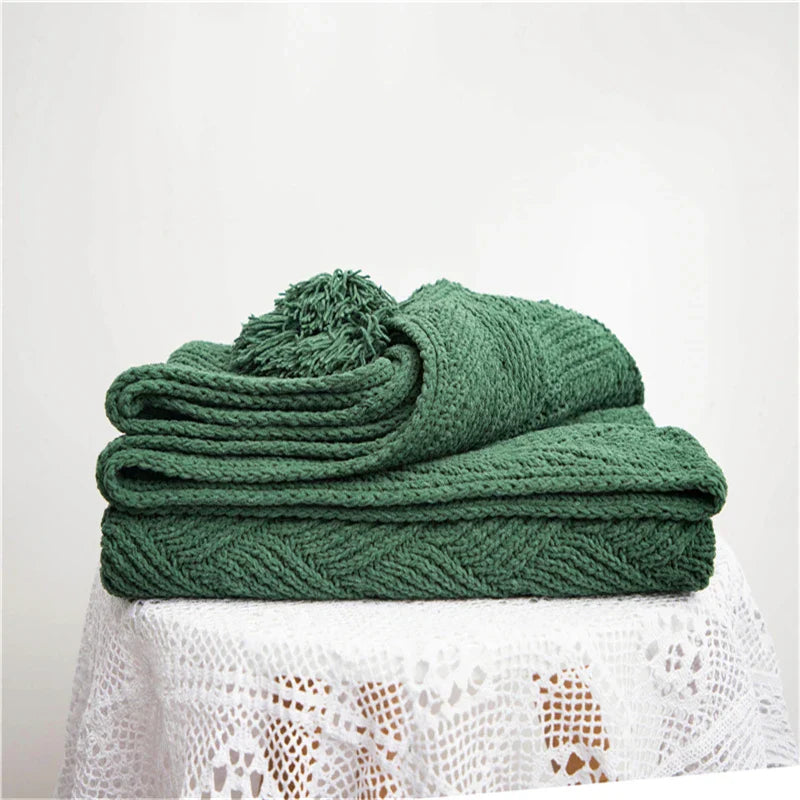 HeartCozy Throw – Luxurious Chenille Cushion with Heart Puffs
