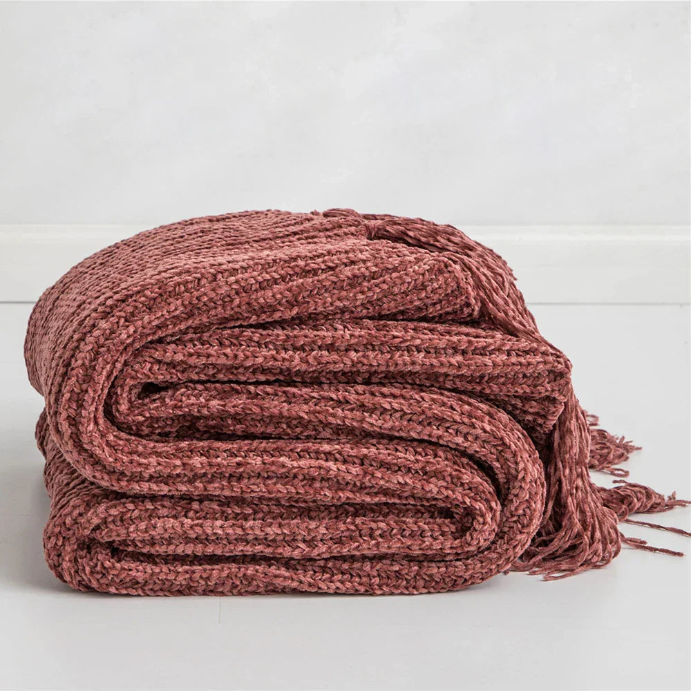HeartCozy Throw – Luxurious Chenille Cushion with Heart Puffs