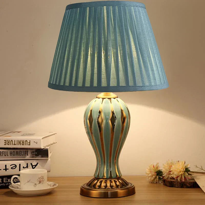 TimelessLuxe – Antique Ceramic Lamp for Elegant Interiors