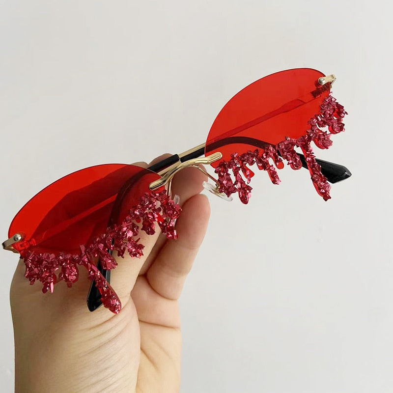 Cry me a glitter – Brilliant festival sunglasses