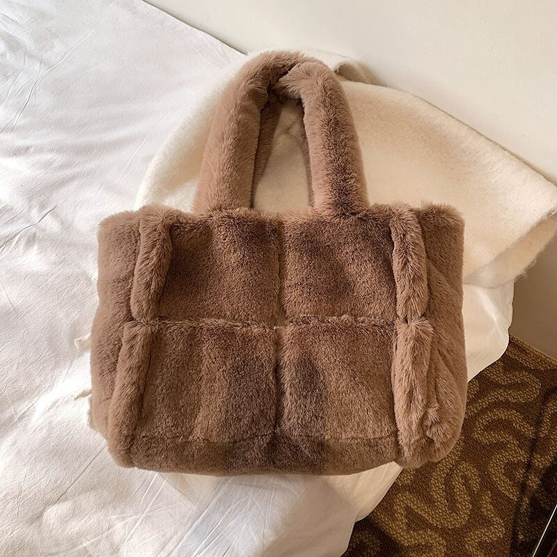 Pipa Plush Bag – Winter Comfortable Women's Handbag