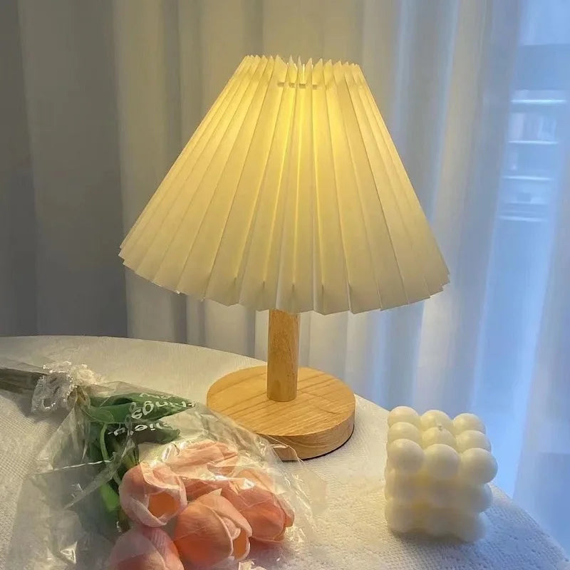 Foldable Pleated Table Lamp - Stylish Foldable LED Table Lamp for Unique Interior Design
