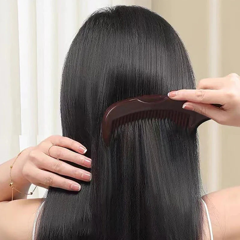 SoinCapillaire - Anti-Dandruff Massage Comb for Shiny Hair