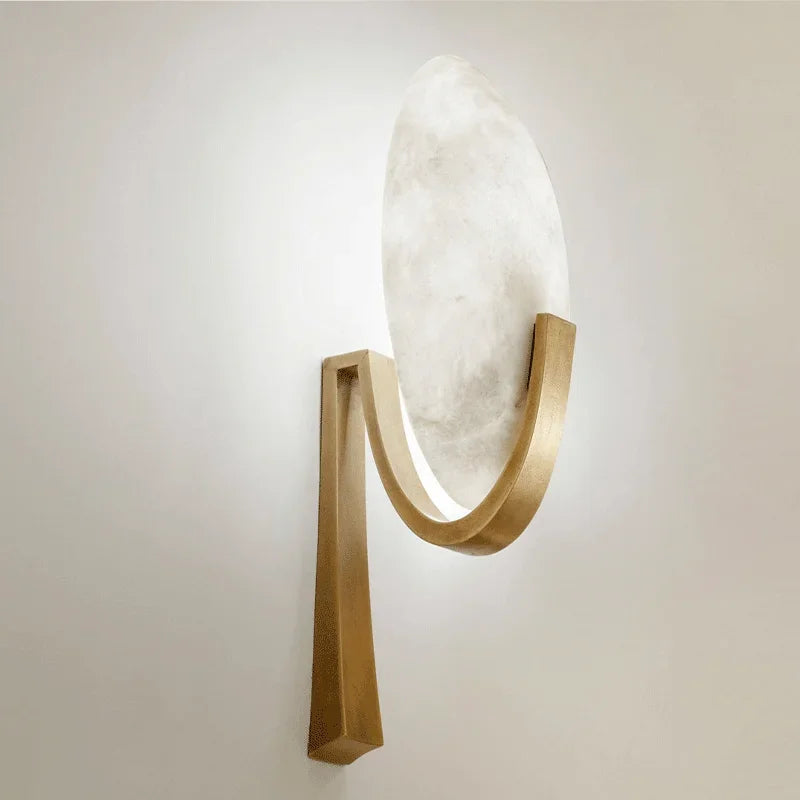 NordicGlow - Marble pyramid lamp with a modern touch