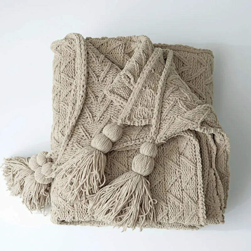 HeartCozy Throw – Luxurious Chenille Cushion with Heart Puffs