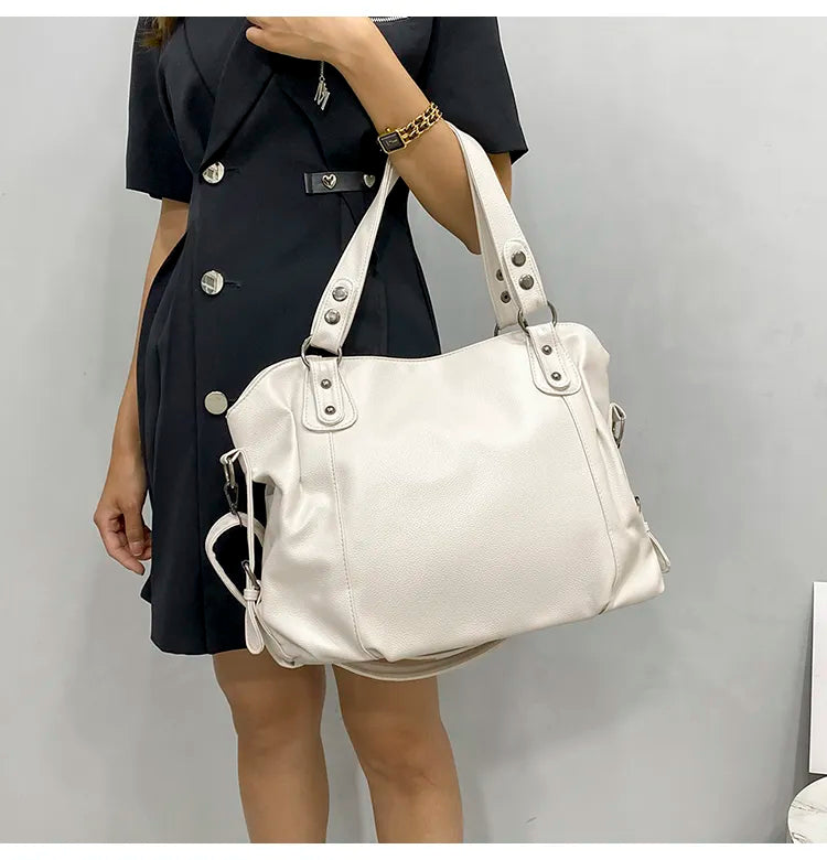 Isabela Tote – Trendy and Spacious Student Bag