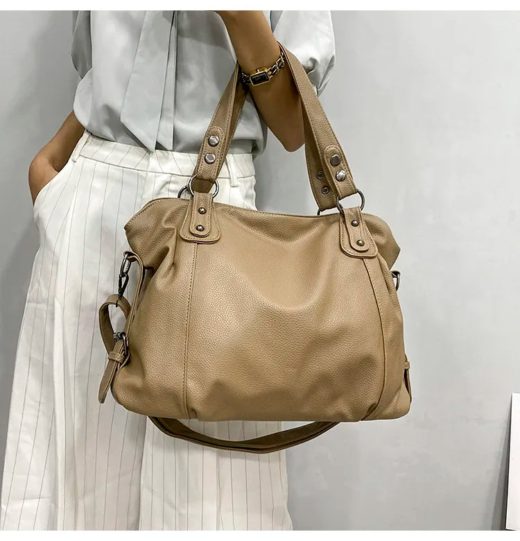 Isabela Tote – Trendy and Spacious Student Bag