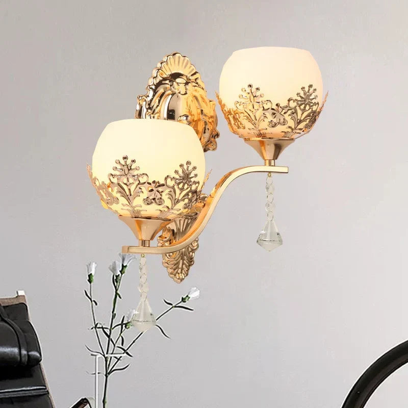 LuxeGlow - Golden LED Wall Lamp for Atmospheric Lighting