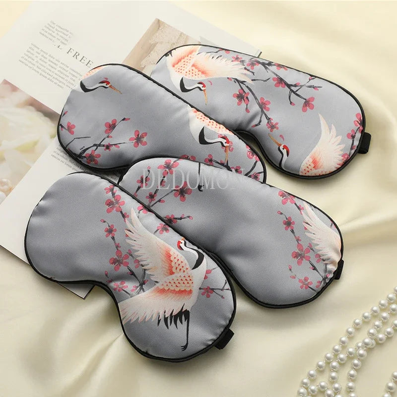 Grue de Soie – Lyxigt Siden Ögonmask med Trana Design