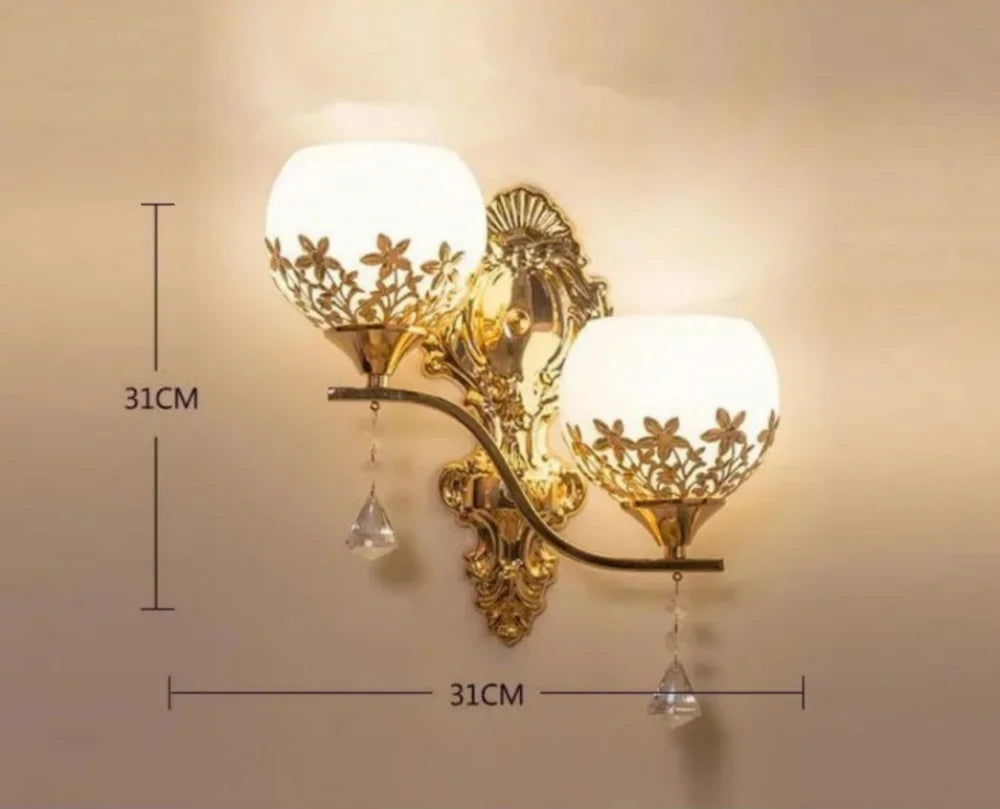 LuxeGlow - Golden LED Wall Lamp for Atmospheric Lighting