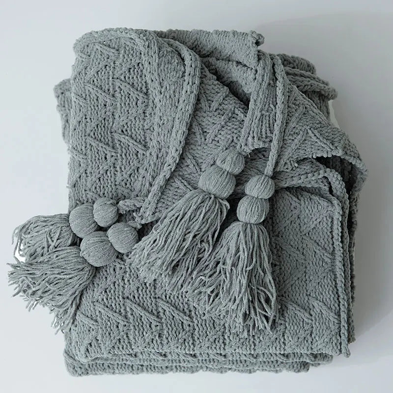 HeartCozy Throw – Luxurious Chenille Cushion with Heart Puffs
