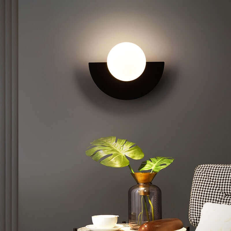 Noorderlicht Charme - Crescent Wall Lamp in Metal