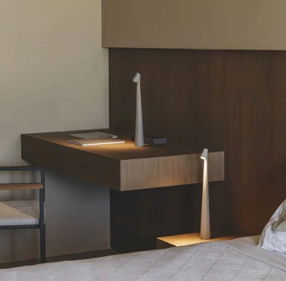 Fins ArtisanGlow - Lamp for Luxury Interior Lighting