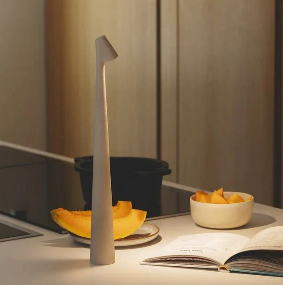 Fins ArtisanGlow - Lamp for Luxury Interior Lighting